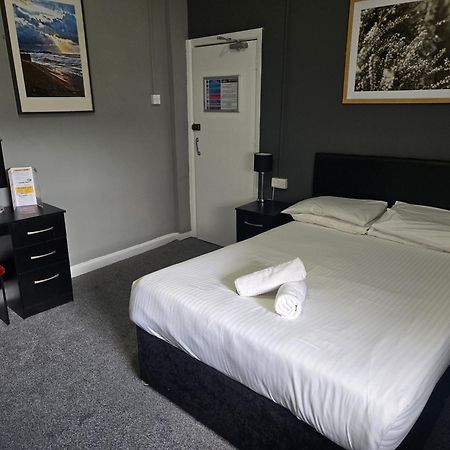 Peek-A-Booze - Budget Hotel - Adults Only Blackpool Exterior photo