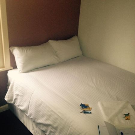 Peek-A-Booze - Budget Hotel - Adults Only Blackpool Exterior photo