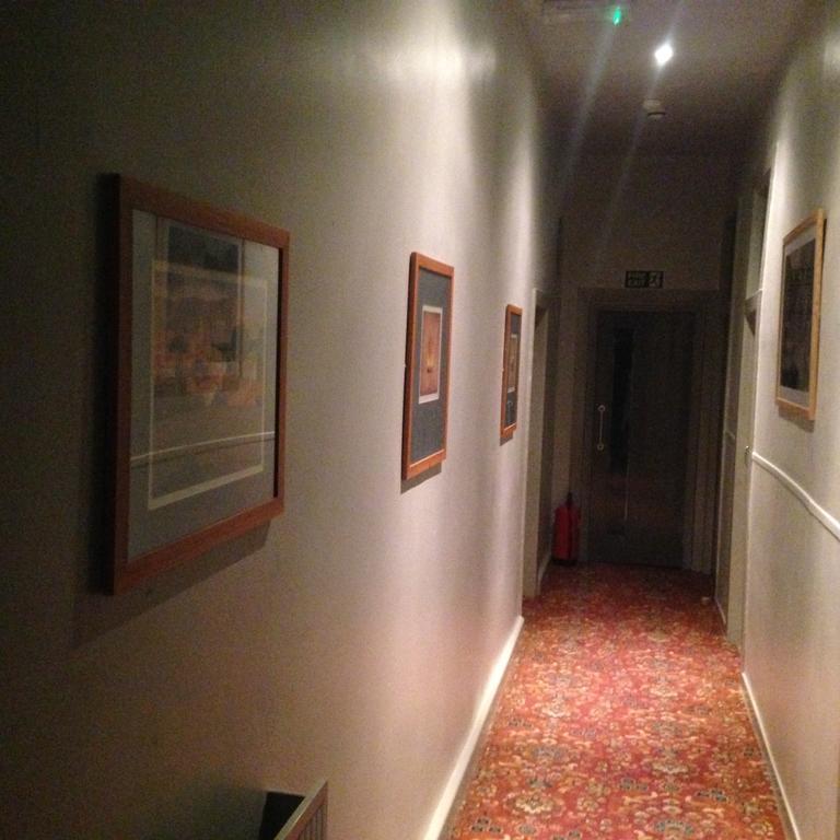 Peek-A-Booze - Budget Hotel - Adults Only Blackpool Room photo